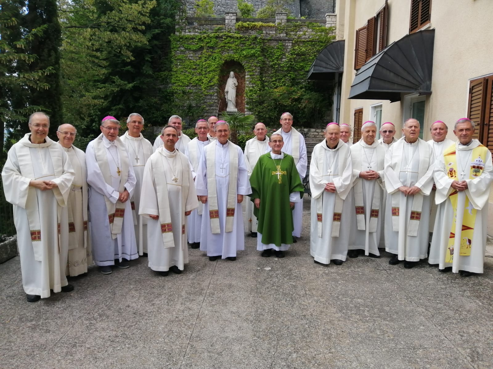 Giovani e Vescovi: pronti per la fase diocesana - Diocesi di Pavia