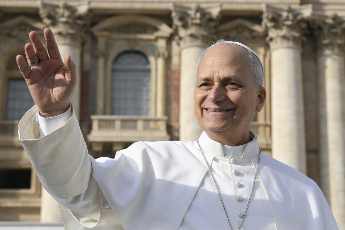 Sabato 20 giugno il Papa a Pavia: il comunicato ufficiale del Vescovo, Mons. Corrado Sanguineti