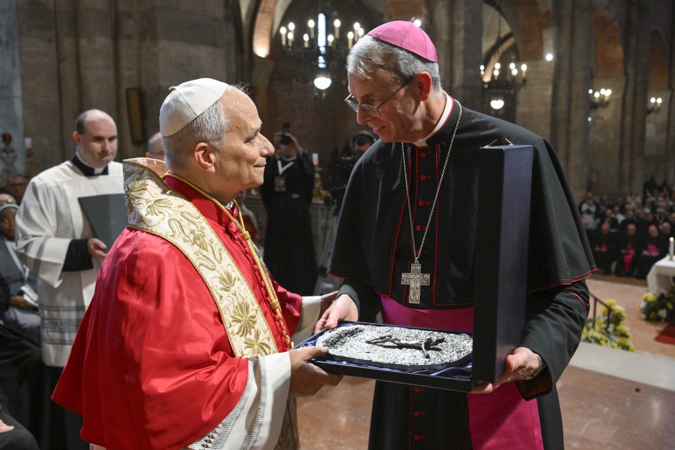 Il messaggio del Vescovo Corrado dopo la visita di Papa Leone XIV a Pavia